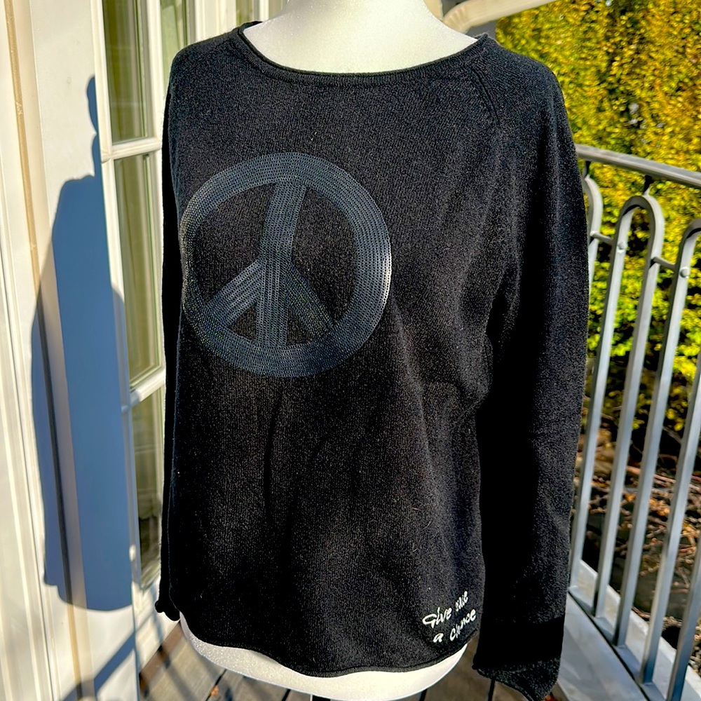 Black 100% cashmere sweater